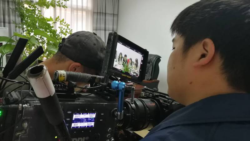 剧本杀式体验：青山湖区广告片拍摄公司构建沉浸式消费决策路径