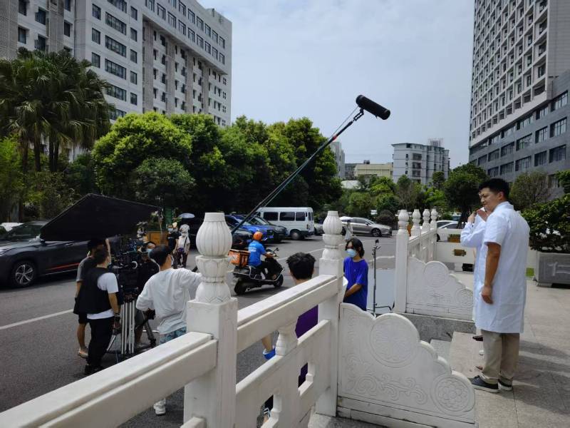 青山湖区广告片拍摄公司低成本实现高规格制作的诀窍